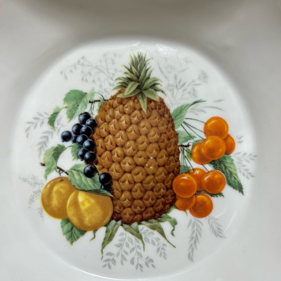 Vintage French Fruit Bowl by Chamart, Limogues France measures 7.5 x 7.5 x 2 in. - Picture 8 of 10